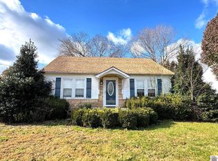 300 1st St, Hazel, KY 42049