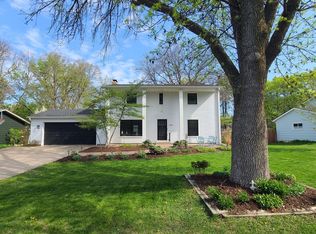 2365 Lakeridge Dr, White Bear Lake, MN 55110
