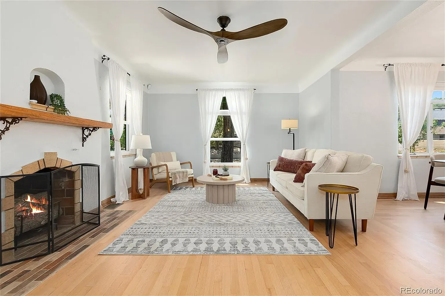 5 bed, 2368 sqft, $3,500 — Photo 3