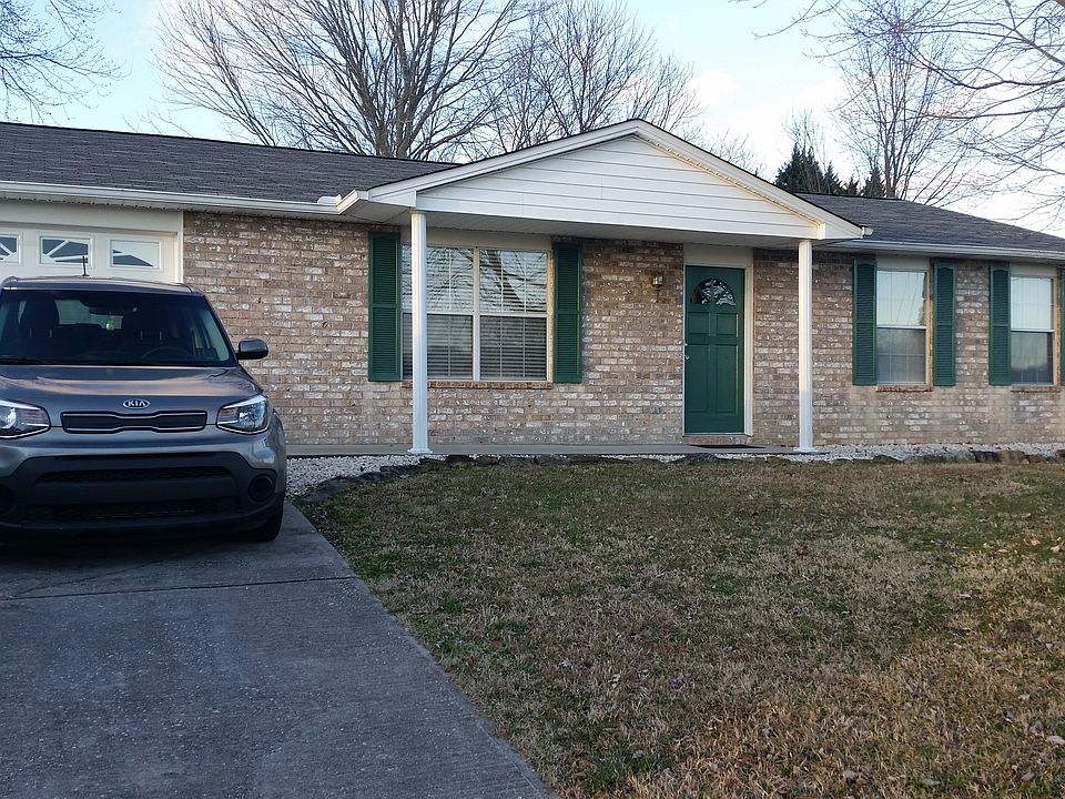 1st image of 905 Rose Petal Ln