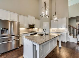 7021 Spring Park Dr, Aubrey, TX 76227
