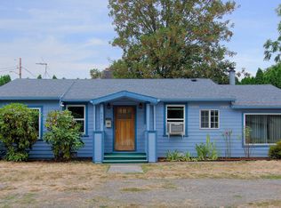 8405 SE Hawthorne Blvd, Portland, OR 97216