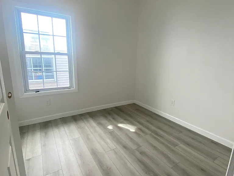 334 Bond St #2 — Photo 10