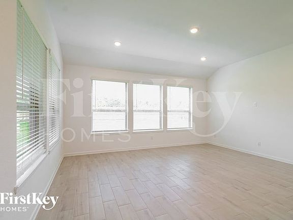 5th image of 4222 Redford Valley Rd