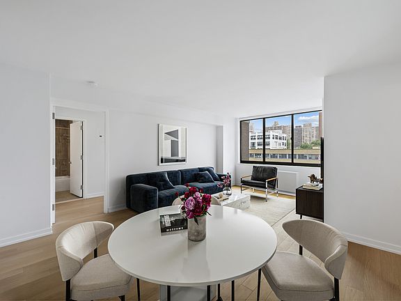 4th image of 200 W 60th St APT 4G