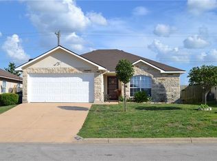 136 Amber Ln, Jarrell, TX 76537