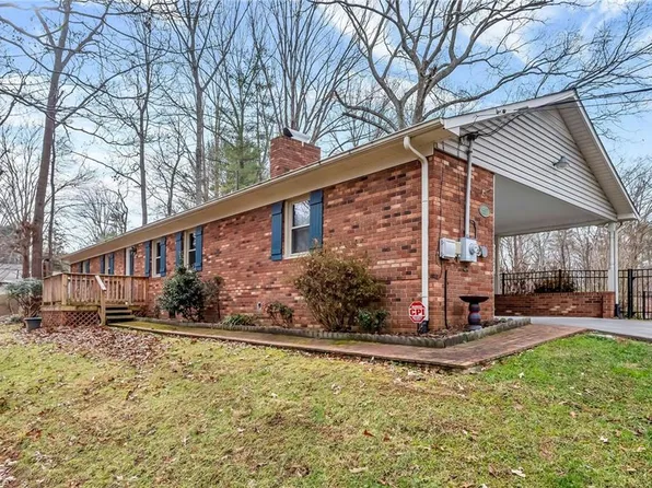 1507 Overlook Dr, Wilkesboro, NC 28697