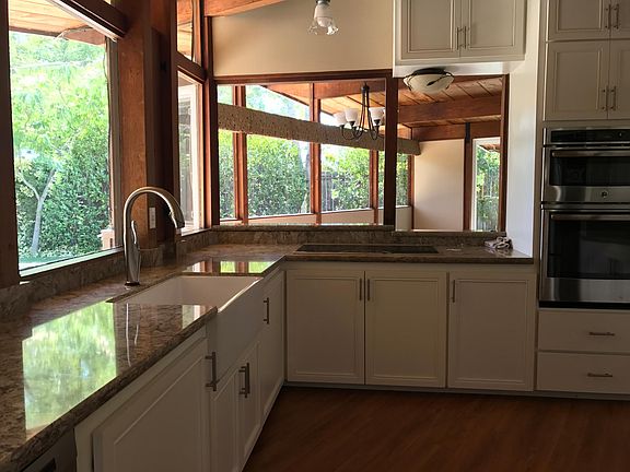 5th image of 958 Lawrence Ln