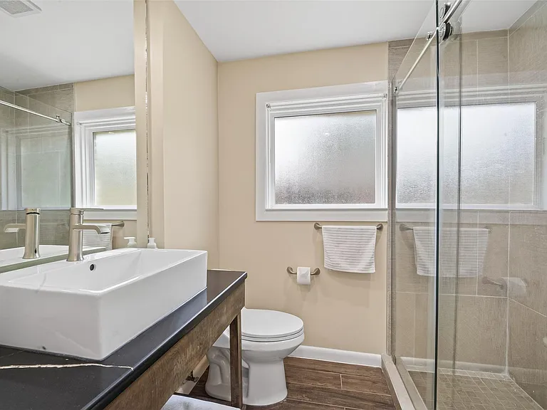 11230 Huggins Dr — Photo 37