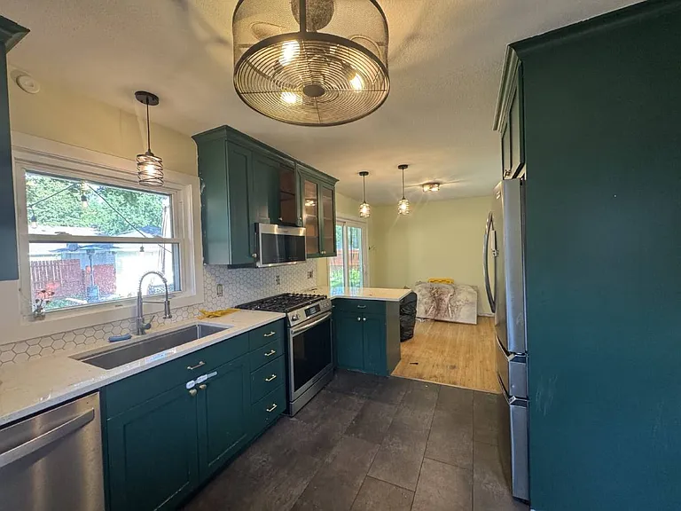 4505 Drew Ave N — Photo 5