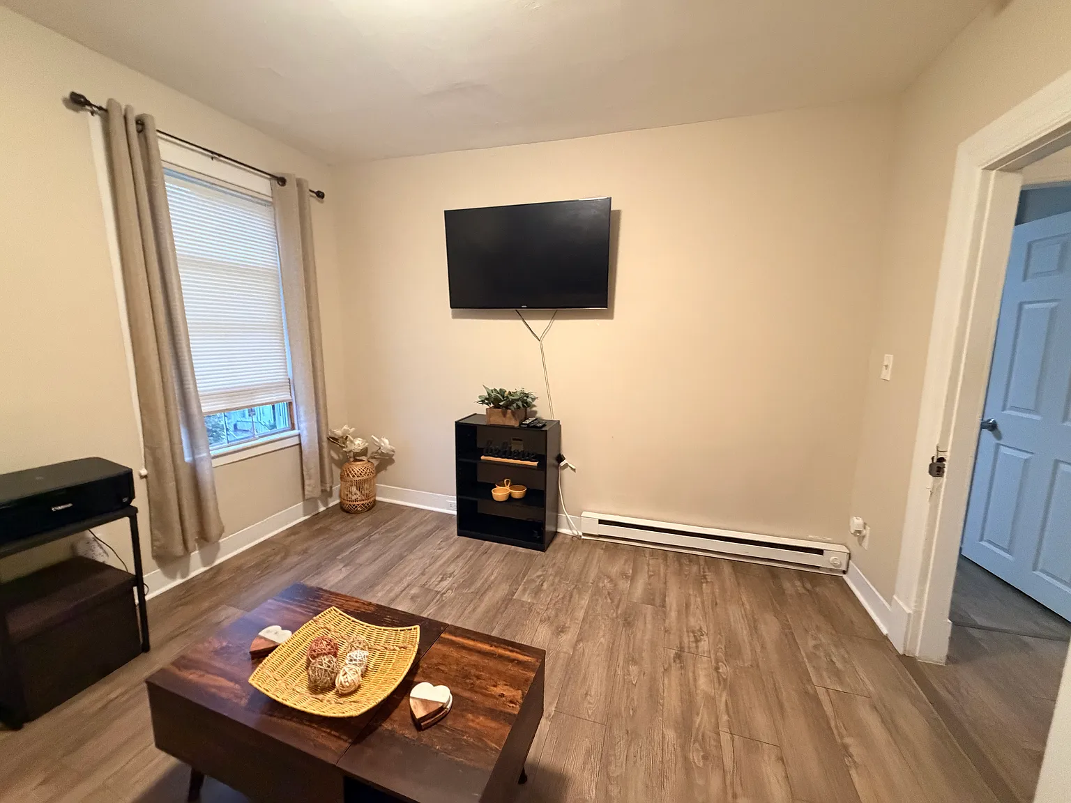 1 bed, 650 sqft, $1,550 — Photo 3
