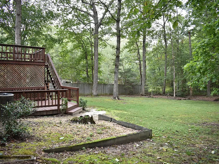 5405 Lee White Ln — Photo 36
