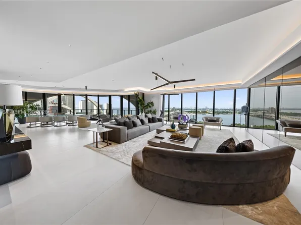 1000 Biscayne Blvd #2202, Miami, FL 33132
