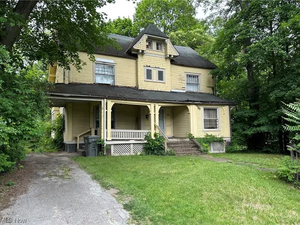 34 Illinois Ave, Youngstown, OH 44505