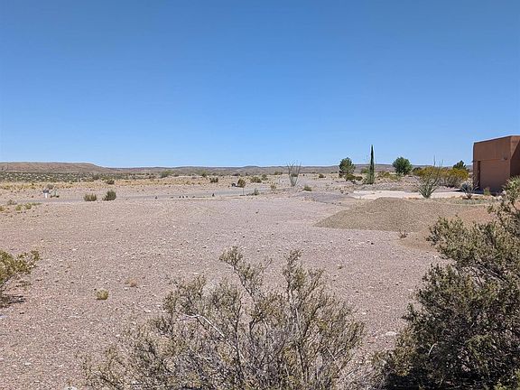 3rd image of 225 Mesa Grande Rd