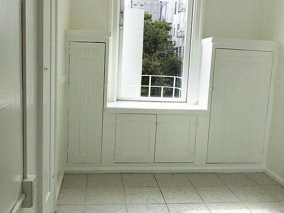 3rd image of 925 Jones St #406
