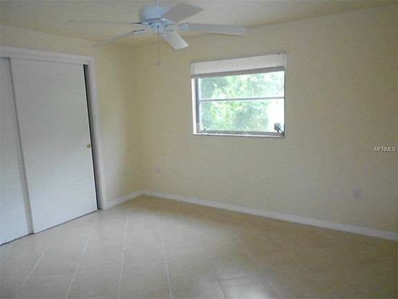 4th image of 561 Grove Ave NW