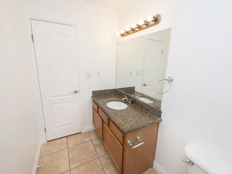 455 Ballantyne St #8 — Photo 66