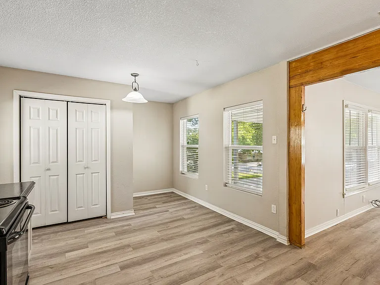 1220 S Lamar St — Photo 6