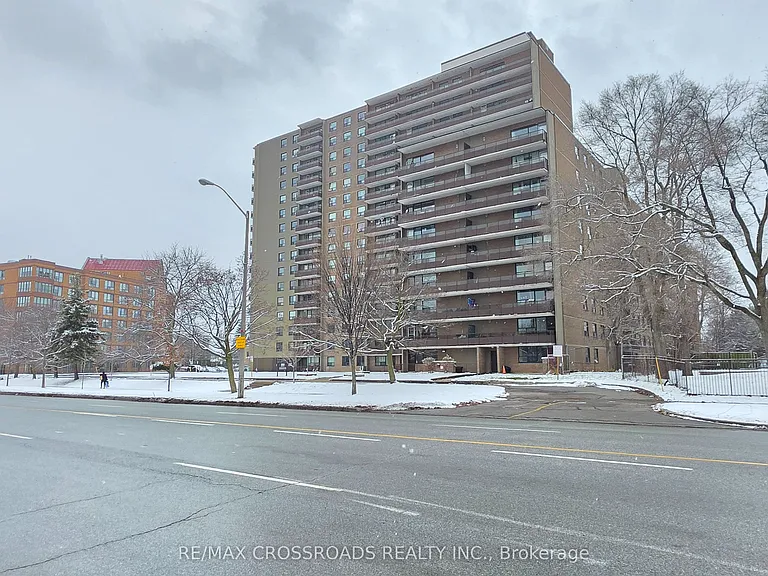 180 Markham Rd #921 — Photo 8