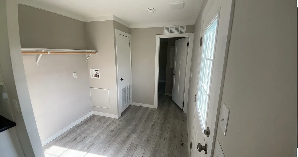 2 bed, 910 sqft, $1,350 — Photo 3
