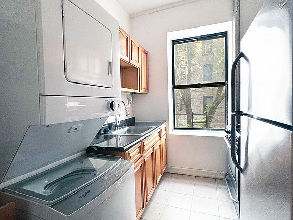 2nd image of 772 Saint Nicholas Ave APT 27