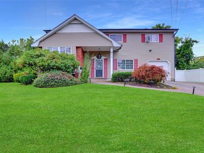 428 Spangle Drive, North Babylon, NY, 11703