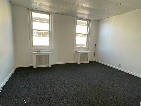 4th image of 1434 McKean St Floor 2