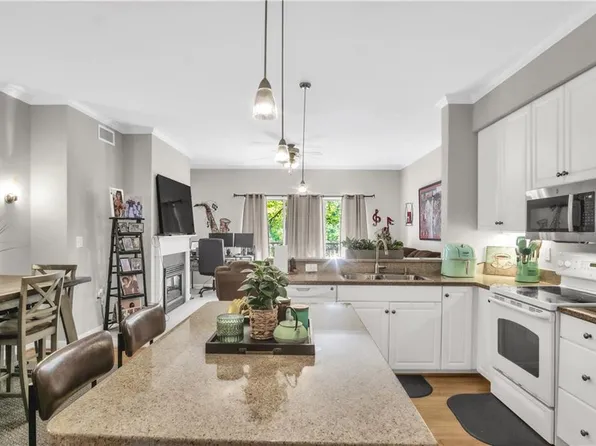 230 Nat Turner Blvd Unit 2001, Newport News, VA 23606