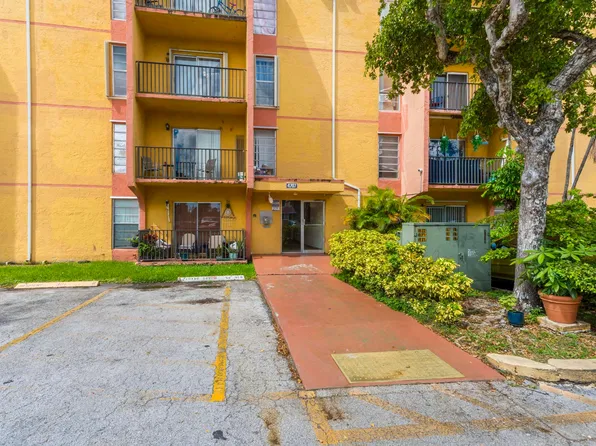 4707 NW 7th St, Miami, FL