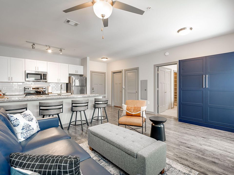 1st image of 782 Riverfront Pkwy Unit 319