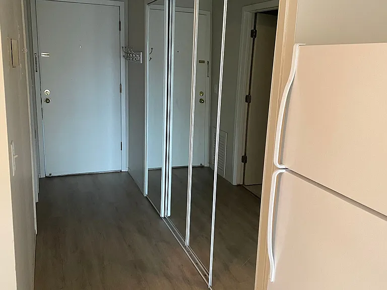 1040 Cleveland Apartments — Photo 34