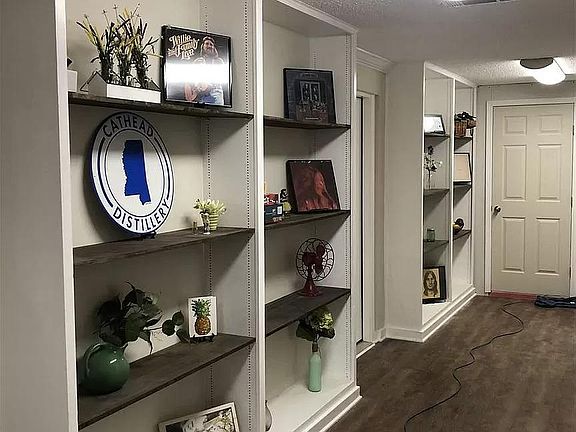 Common area hallway downstairs