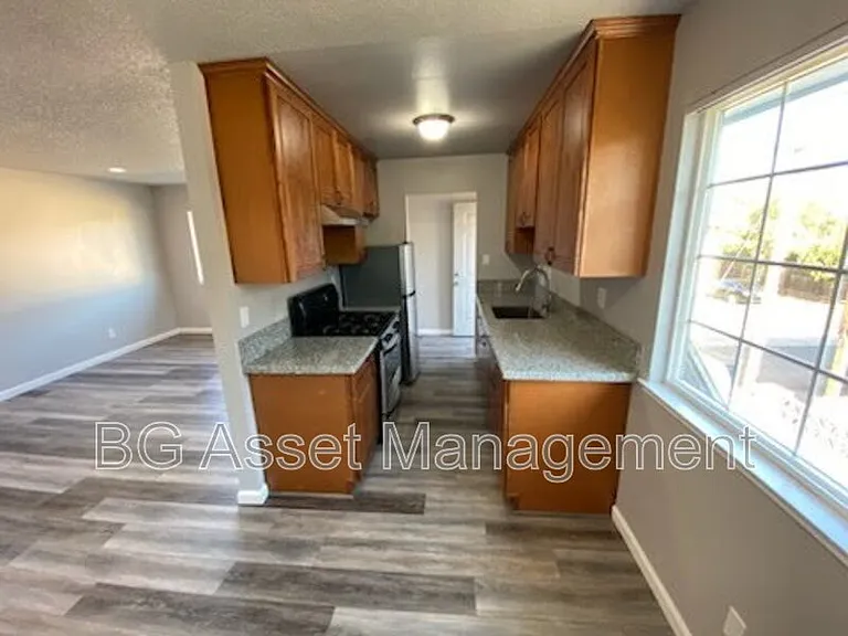 2417 Northrop Ave #4 — Photo 8