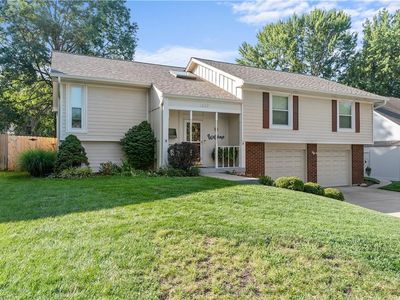 1000 NW Forest Dr, Blue Springs, MO, 64015