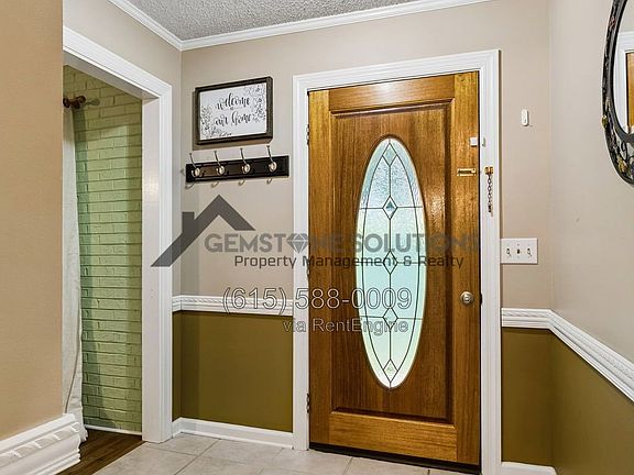 4th image of 1912 Graceland Dr