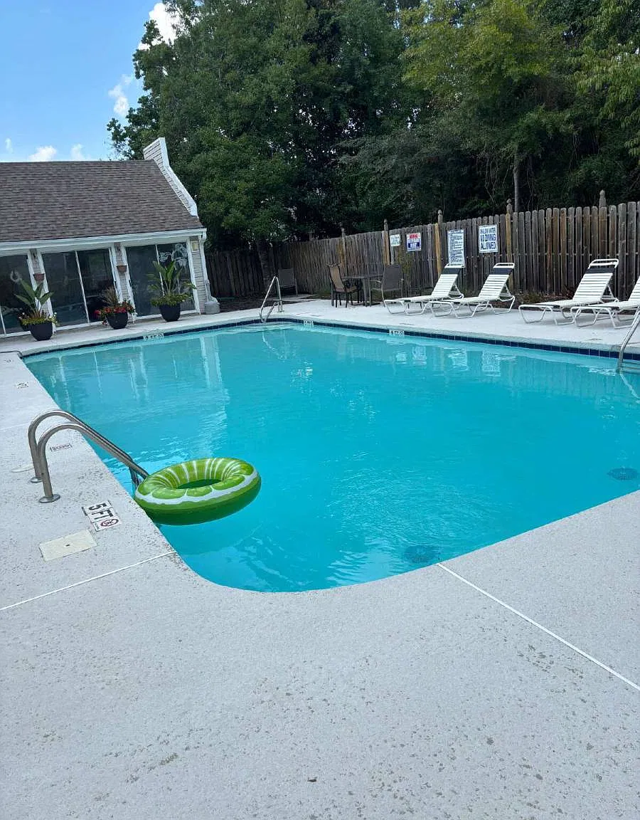 731 Bragg Dr E in Wilmington, NC 28412 — Photo 3