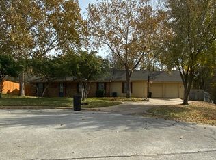 517 Rolling Hills Dr, Midlothian, TX 76065