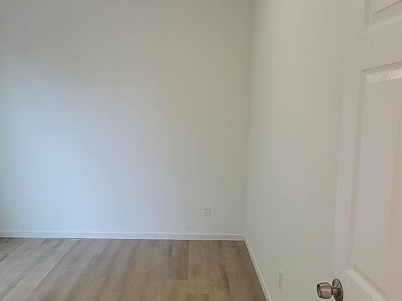 5th image of 14890 Joanne Ave