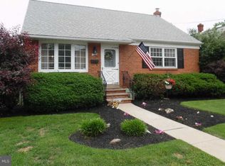 7725 Watson St, Philadelphia, PA 19111