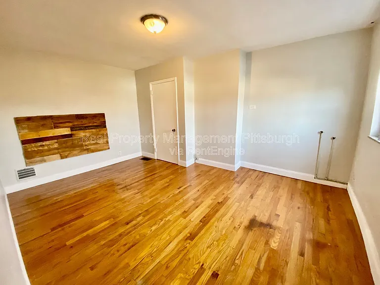 825 Collins St #2 — Photo 9