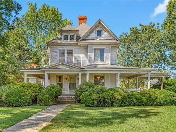 227 Asheboro St, Liberty, NC 27298