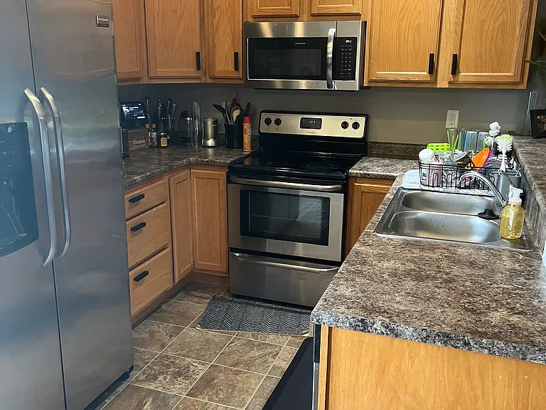 8621 Harrington Dr NE — Photo 4
