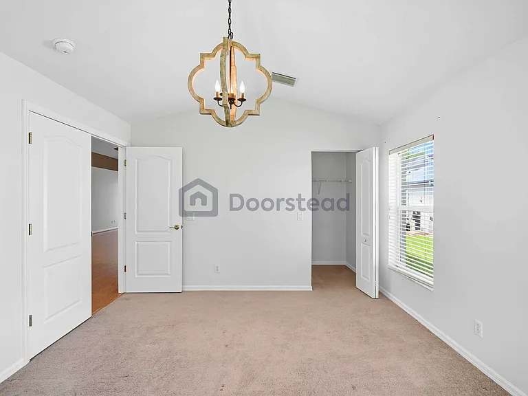 1256 Jasmine Lake Dr — Photo 32