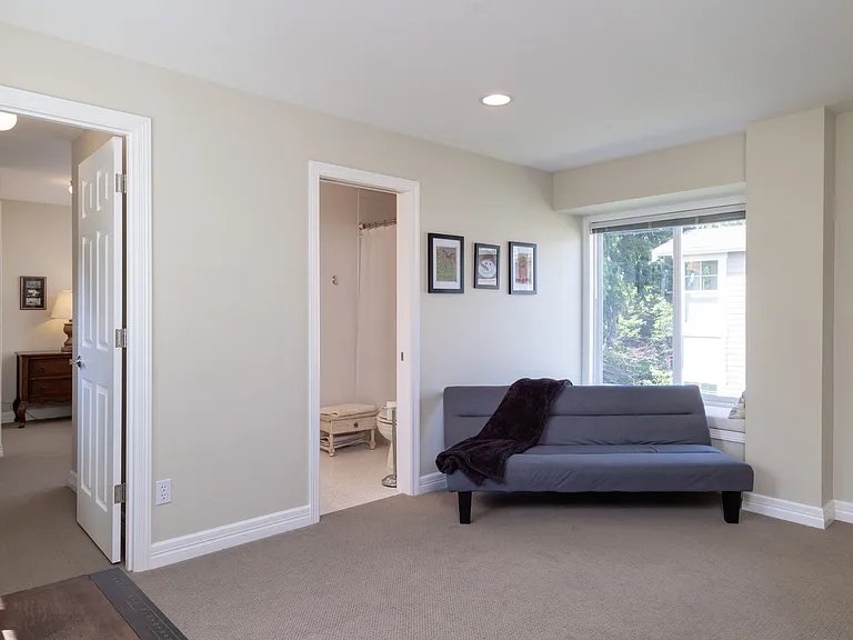 645 18th Ave W — Photo 21