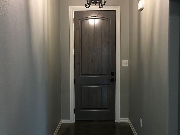 4th image of 118 Silverado Cir