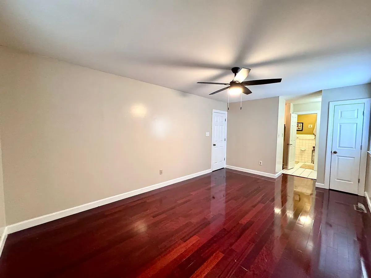 Building Photo - 106 Santa Barbara Dr