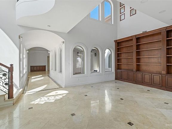5th image of 4132 Cosentino Dr