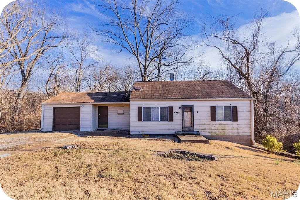 7786 Becker Rd photo 1