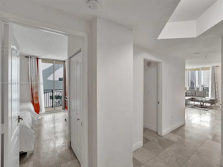 17555 Atlantic Blvd #1101 — Photo 42